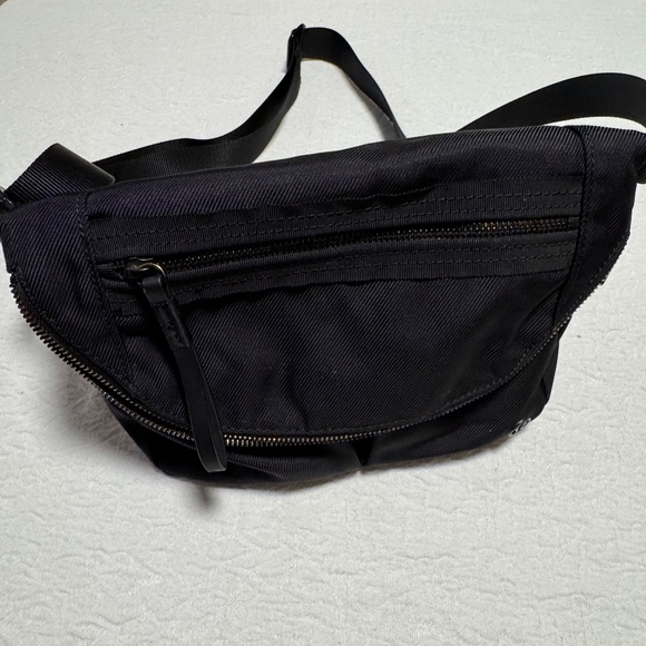 Lululemon All Night Festival Bag - Picture 2 of 2